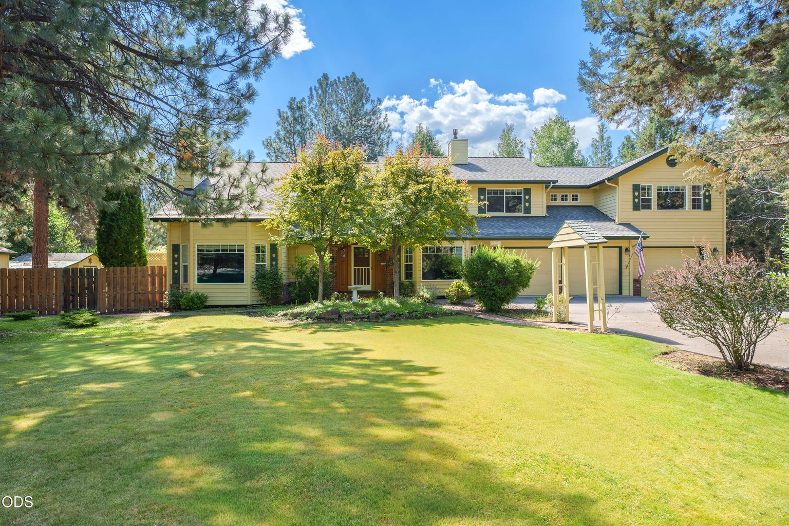 Photo of 61288 King Saul Avenue 2 of 48