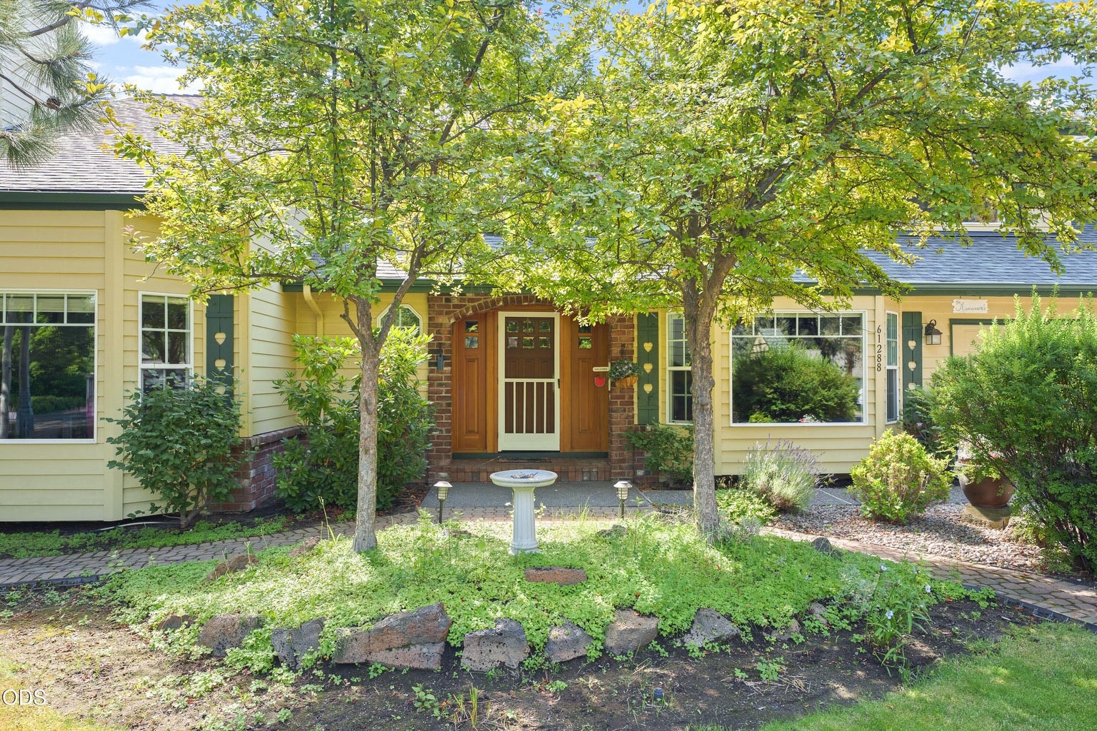 Photo of 61288 King Saul Avenue 46 of 48