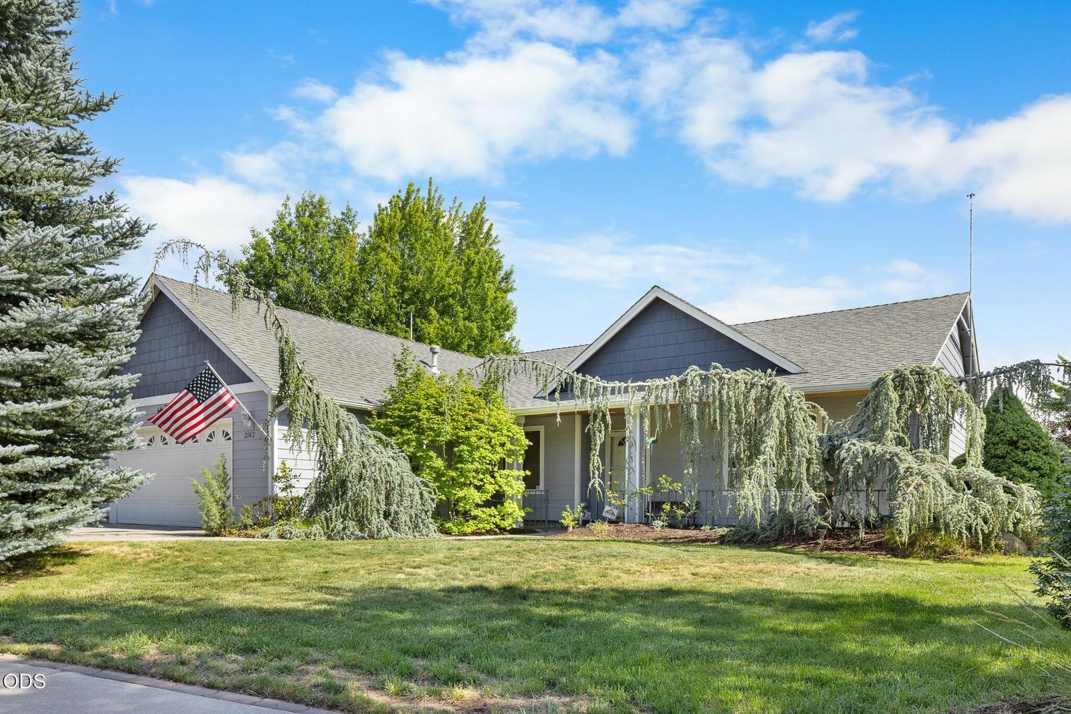 Photo of 2142 NW Nickernut Avenue 1 of 53