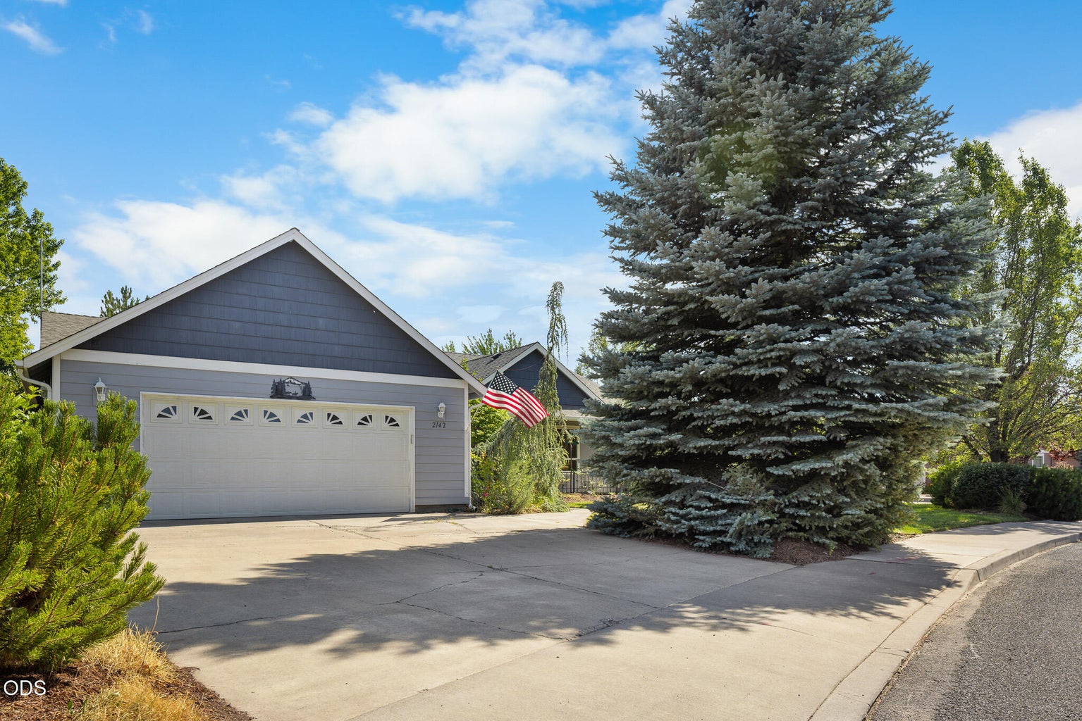 Photo of 2142 NW Nickernut Avenue 3 of 53