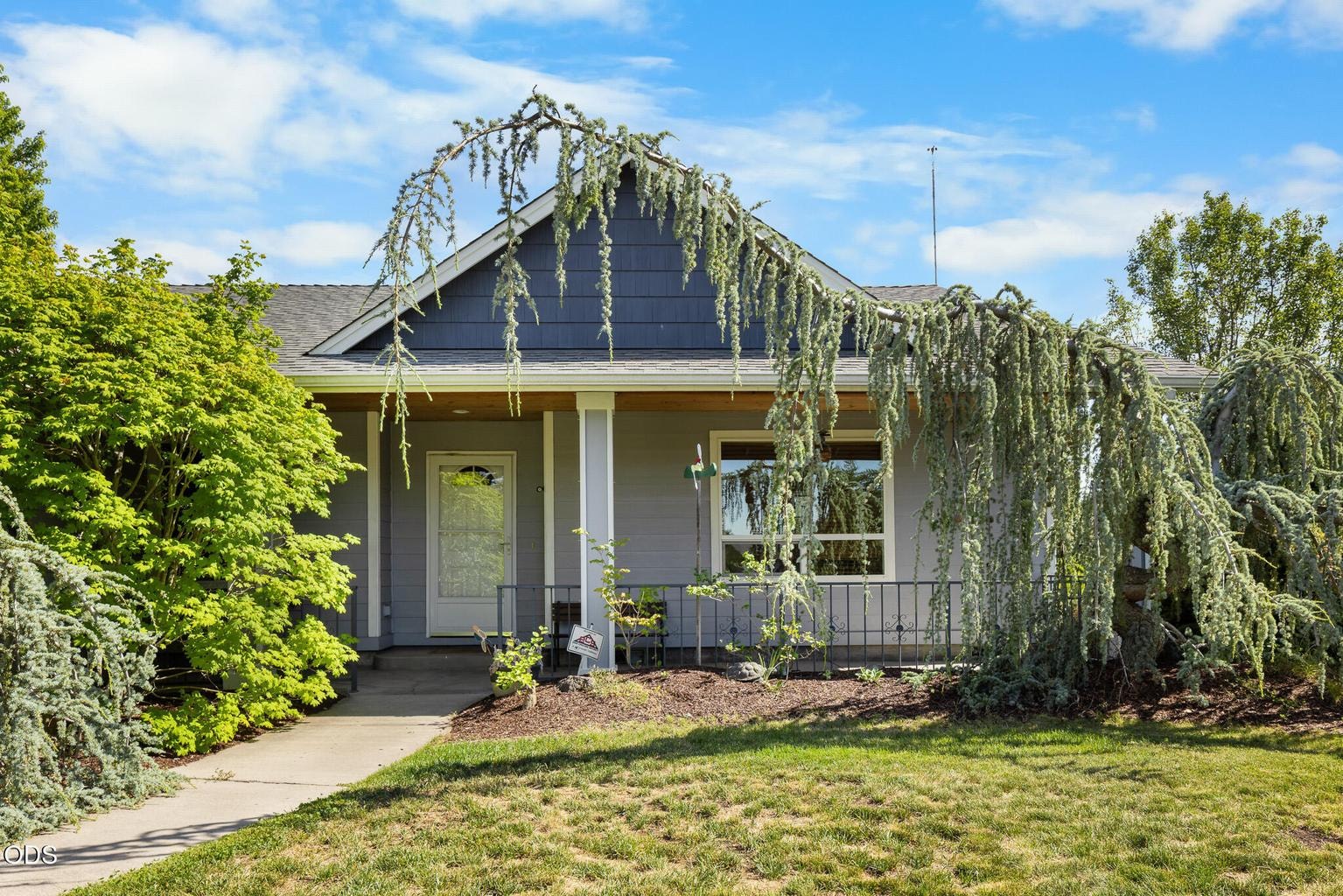 Photo of 2142 NW Nickernut Avenue 2 of 53