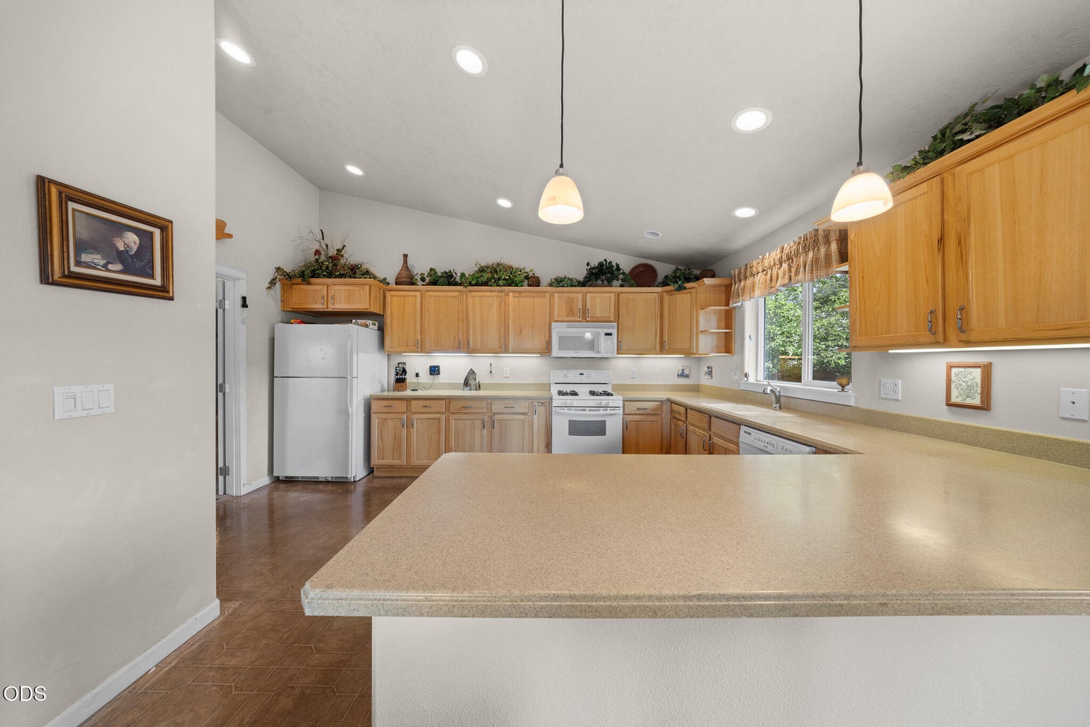 Photo of 2142 NW Nickernut Avenue 11 of 53
