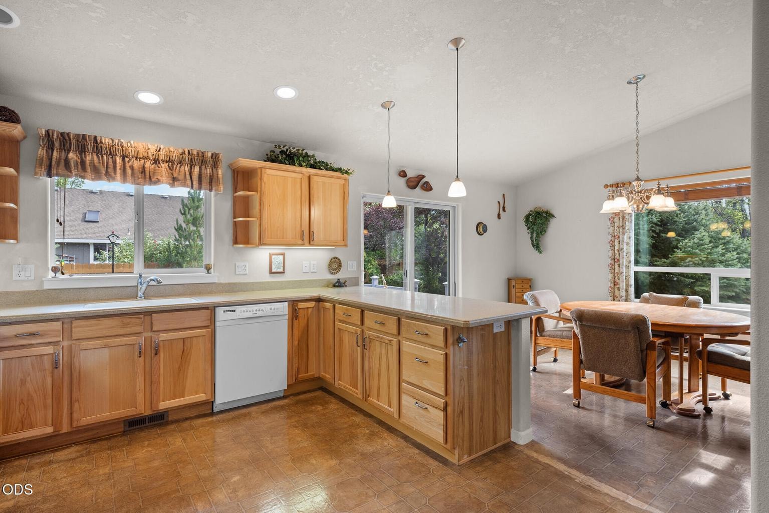 Photo of 2142 NW Nickernut Avenue 13 of 53