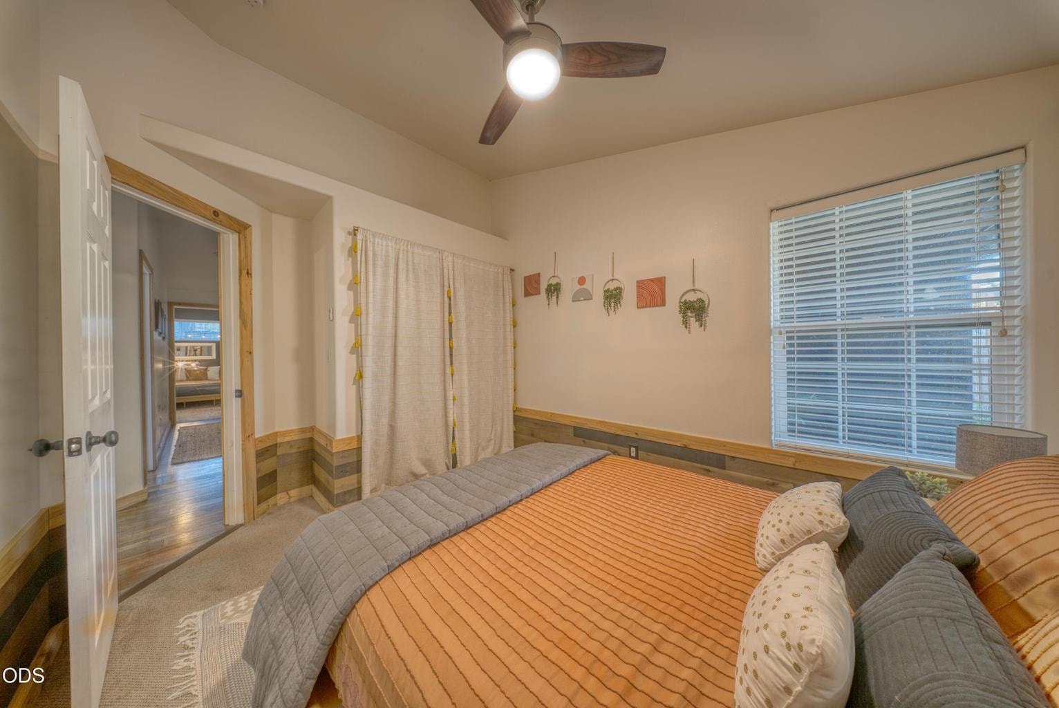 Second bedroom