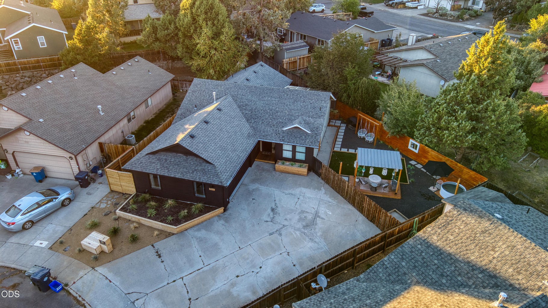 Photo of 2681 NE Moonlight Drive 30 of 30