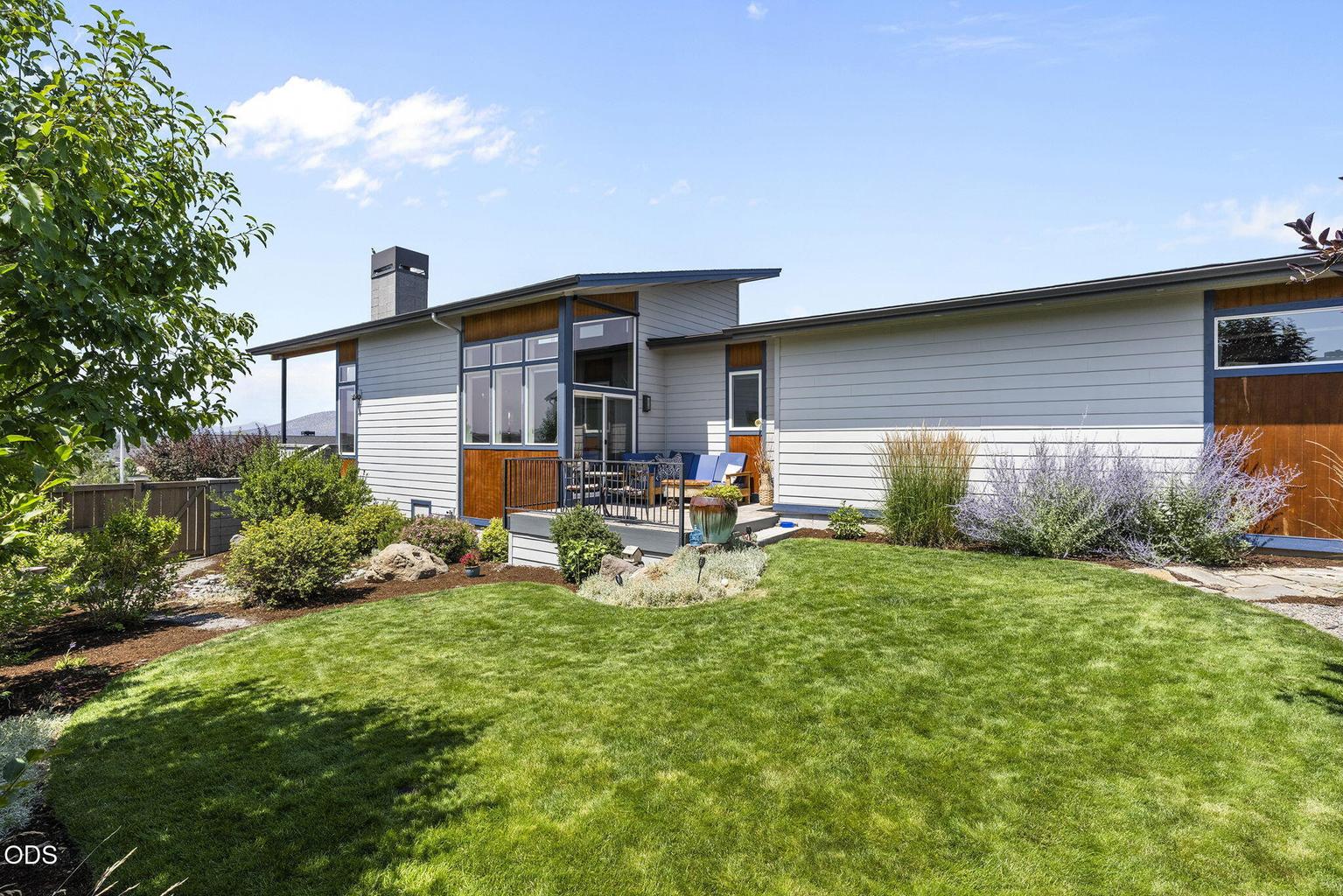 Photo of 3480 SW 45th Street 40 of 52