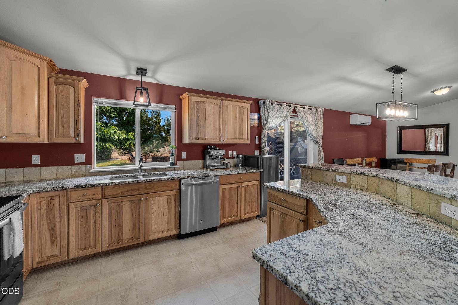 Photo of 6306 SW Ermine Road 10 of 58