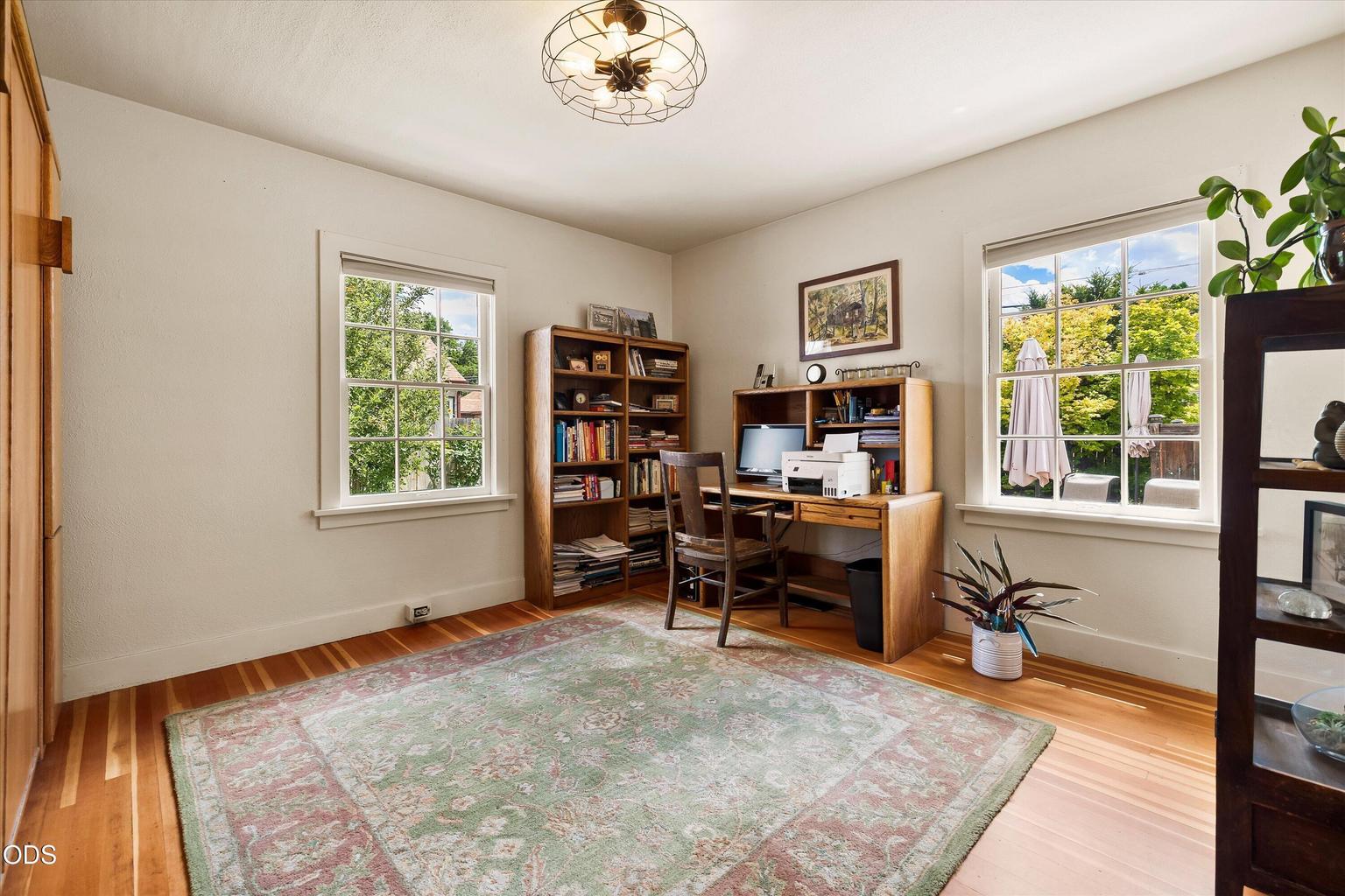 Photo of 840 E 1st Street 18 of 55
