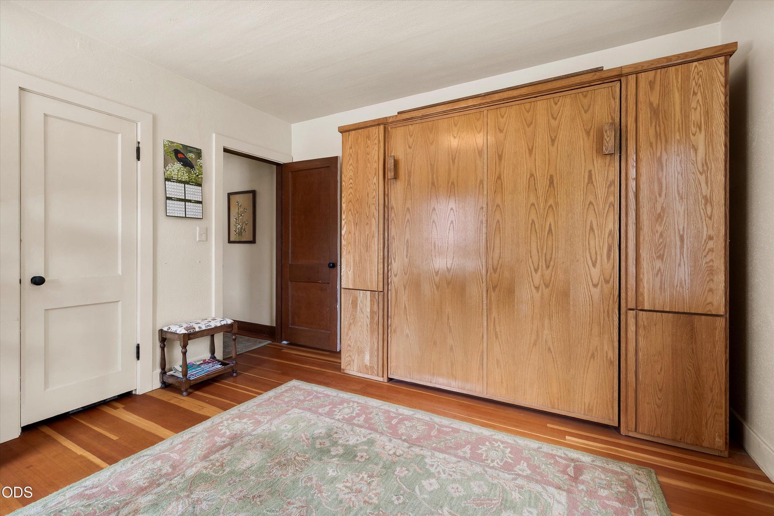 Photo of 840 E 1st Street 19 of 55