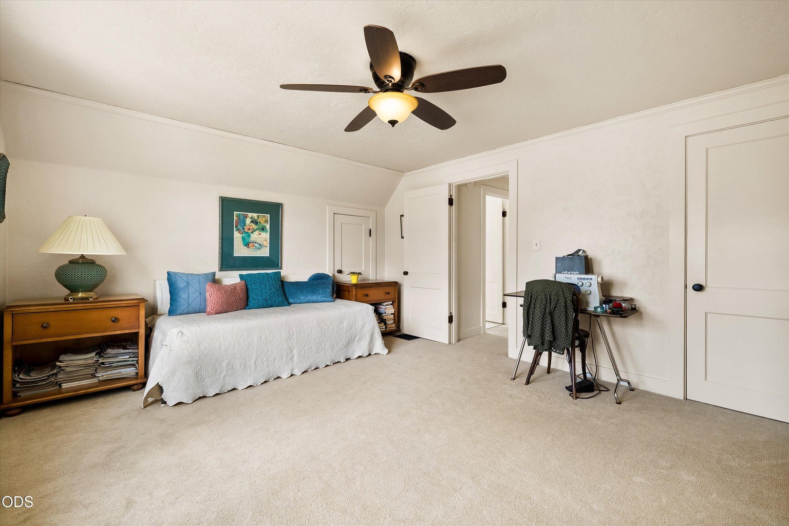 Photo of 840 E 1st Street 26 of 55