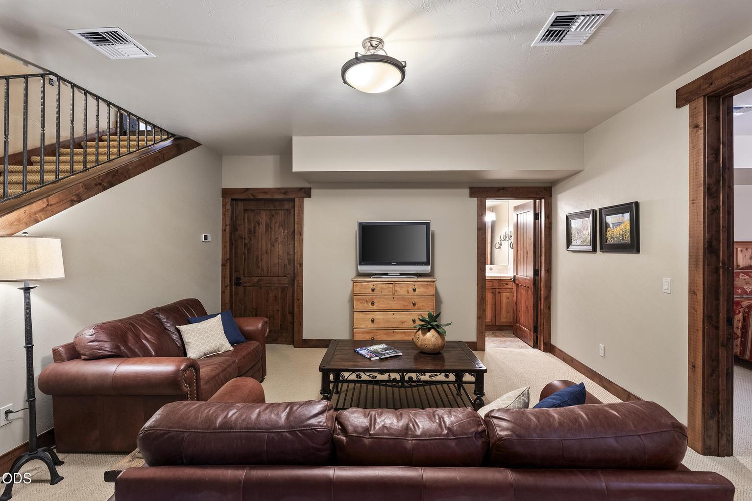 Lower level Bonus Room