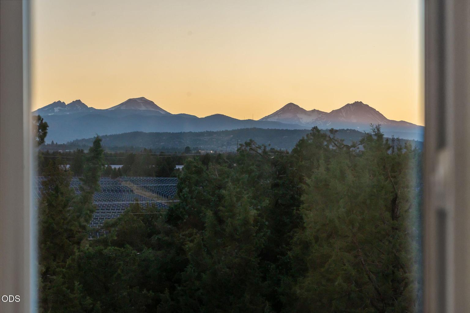 Sunset view bedroom 5