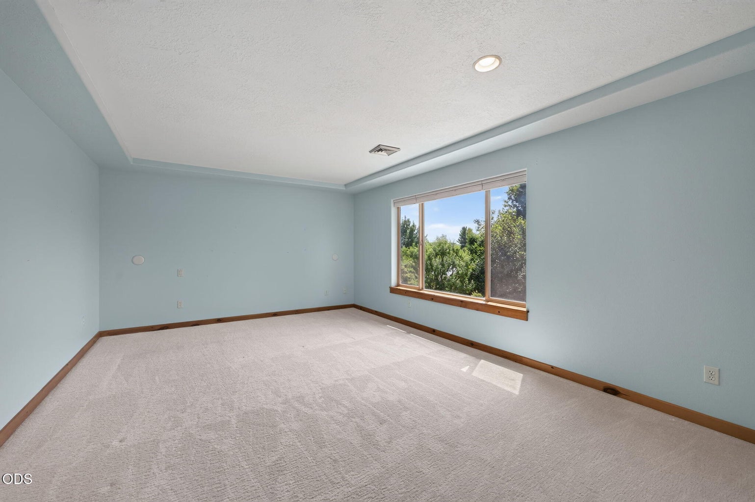 Photo of 2108 NW Sterling Avenue 14 of 45