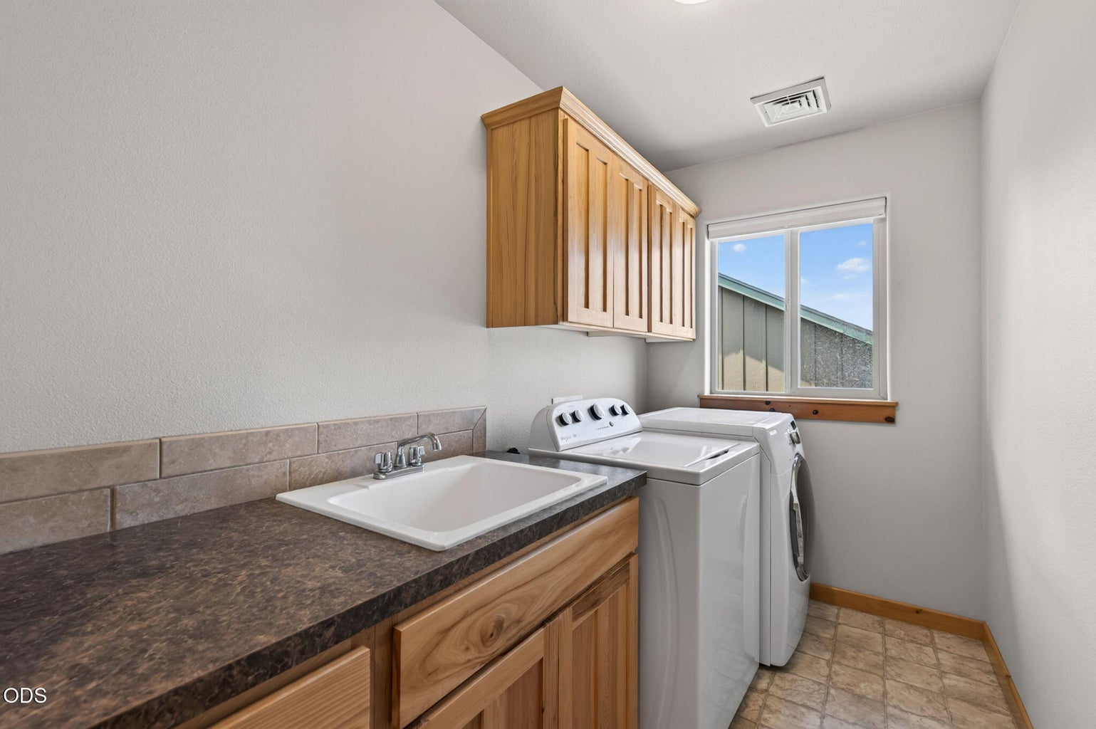 Photo of 2108 NW Sterling Avenue 26 of 45