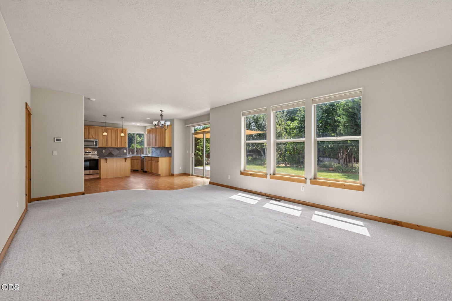 Photo of 2108 NW Sterling Avenue 8 of 45