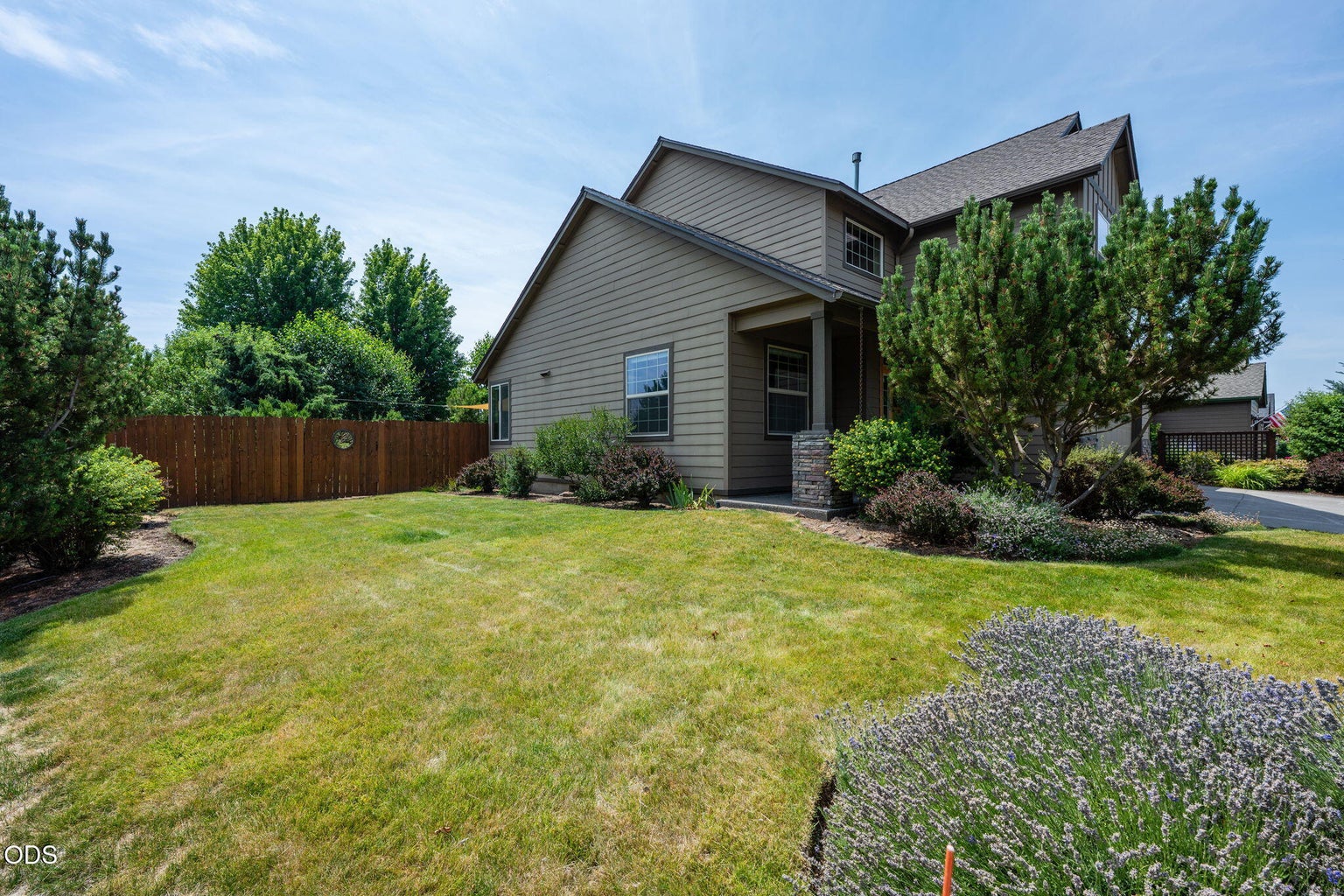Photo of 2108 NW Sterling Avenue 38 of 45