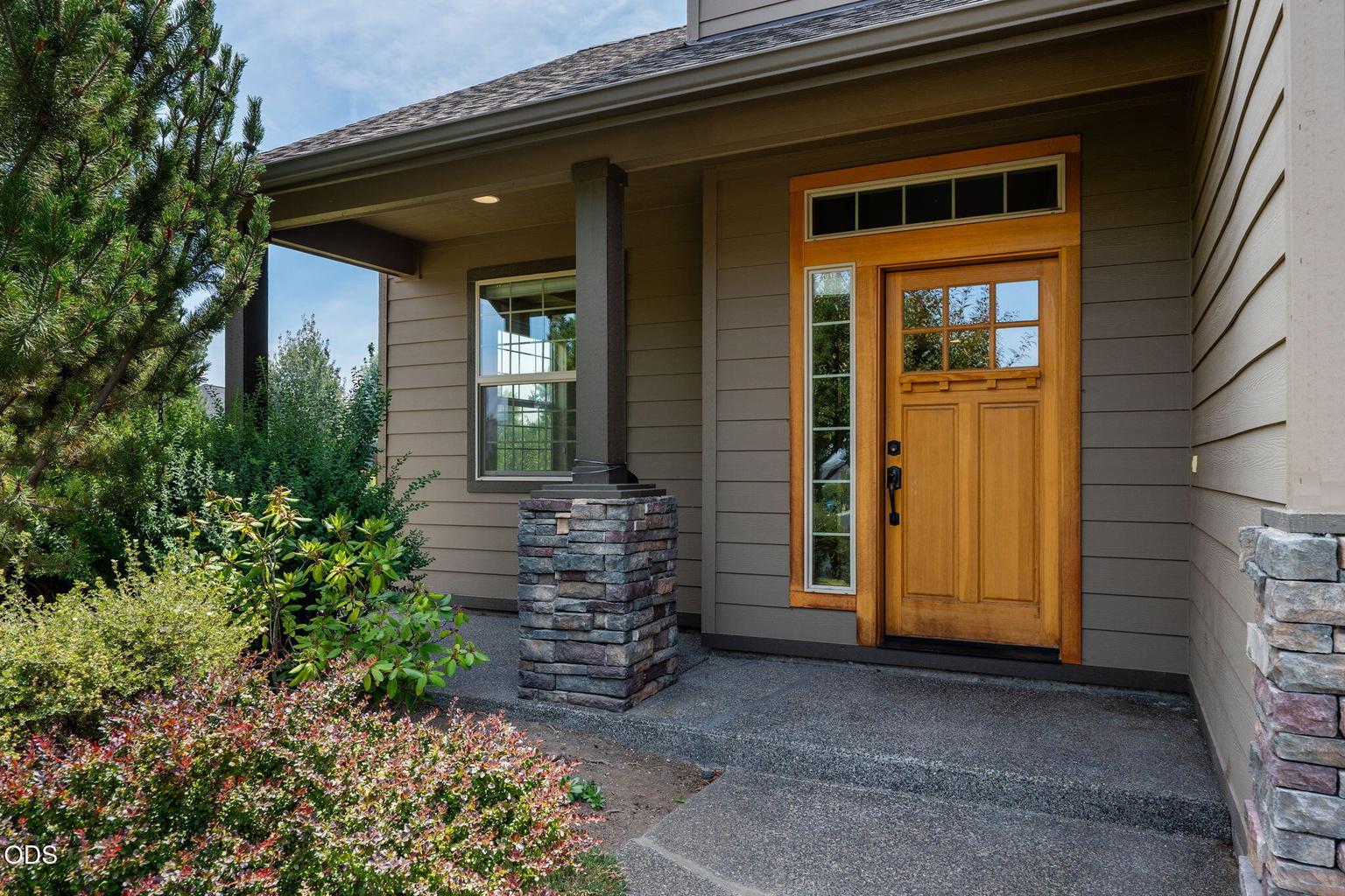 Photo of 2108 NW Sterling Avenue 3 of 45