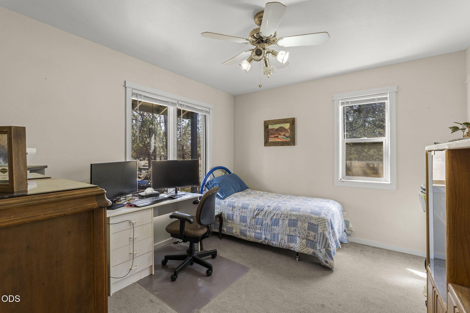 2nd bedroom