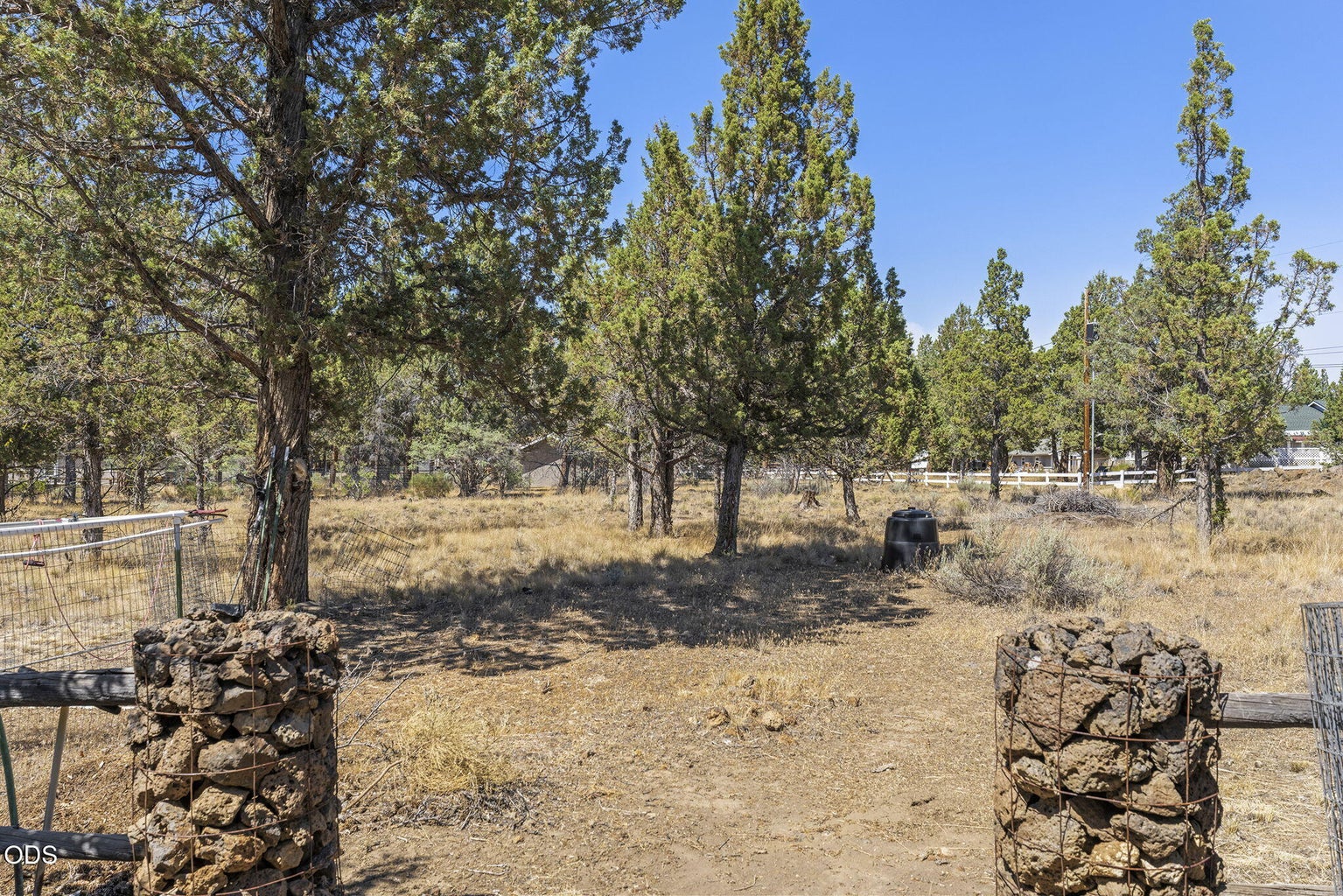 Photo of 16664 Pine Tree Lane 21 of 34