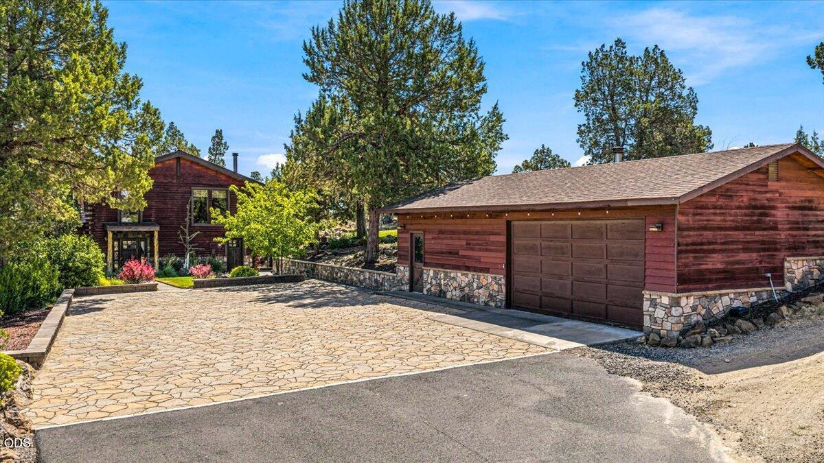 Photo of 9380 NW Poplar Court 6 of 67