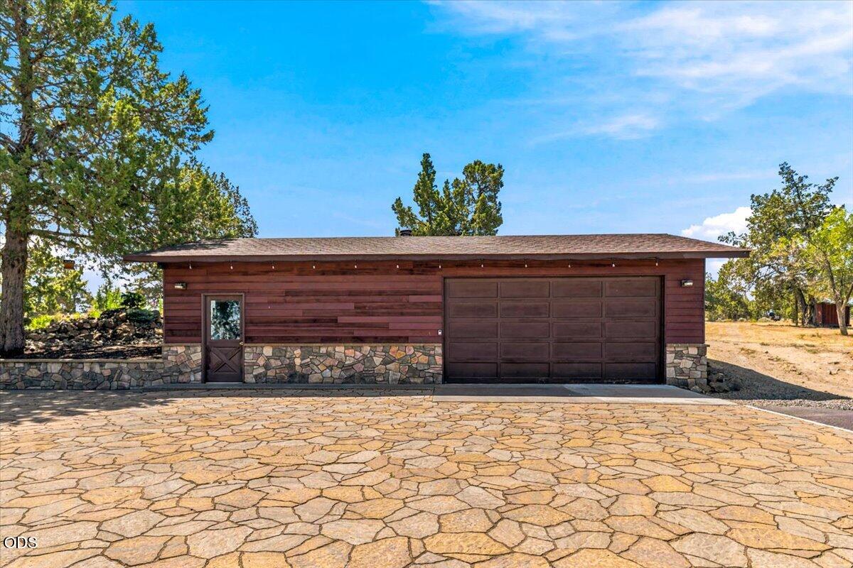 Photo of 9380 NW Poplar Court 7 of 67