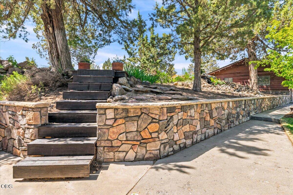 Photo of 9380 NW Poplar Court 15 of 67