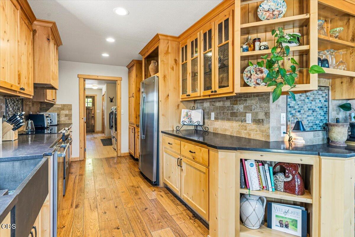 Photo of 9380 NW Poplar Court 27 of 67