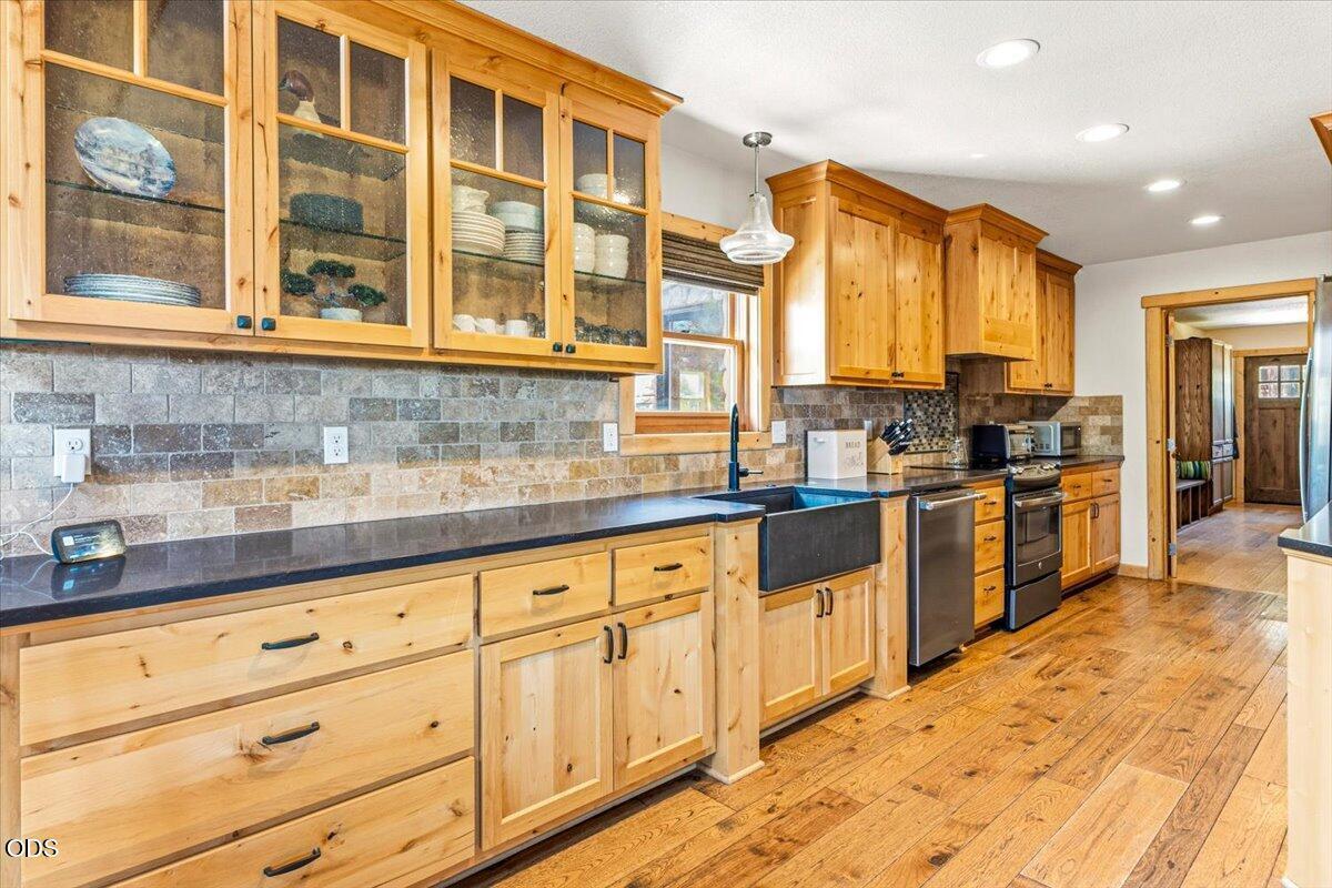 Photo of 9380 NW Poplar Court 25 of 67