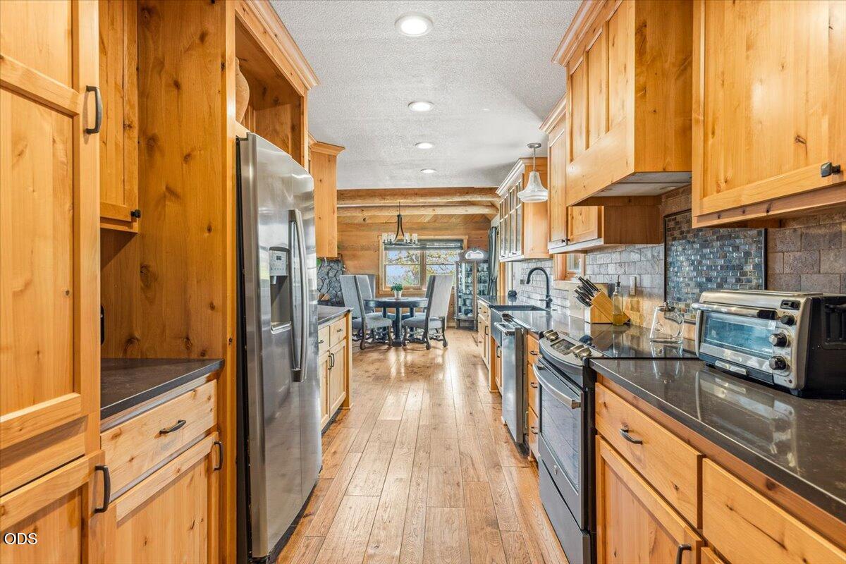 Photo of 9380 NW Poplar Court 28 of 67