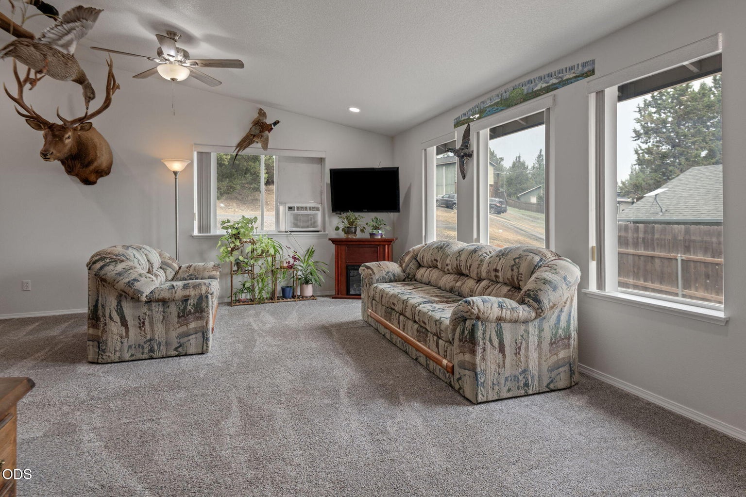 Photo of 11431 NW Morrow Avenue 3 of 32