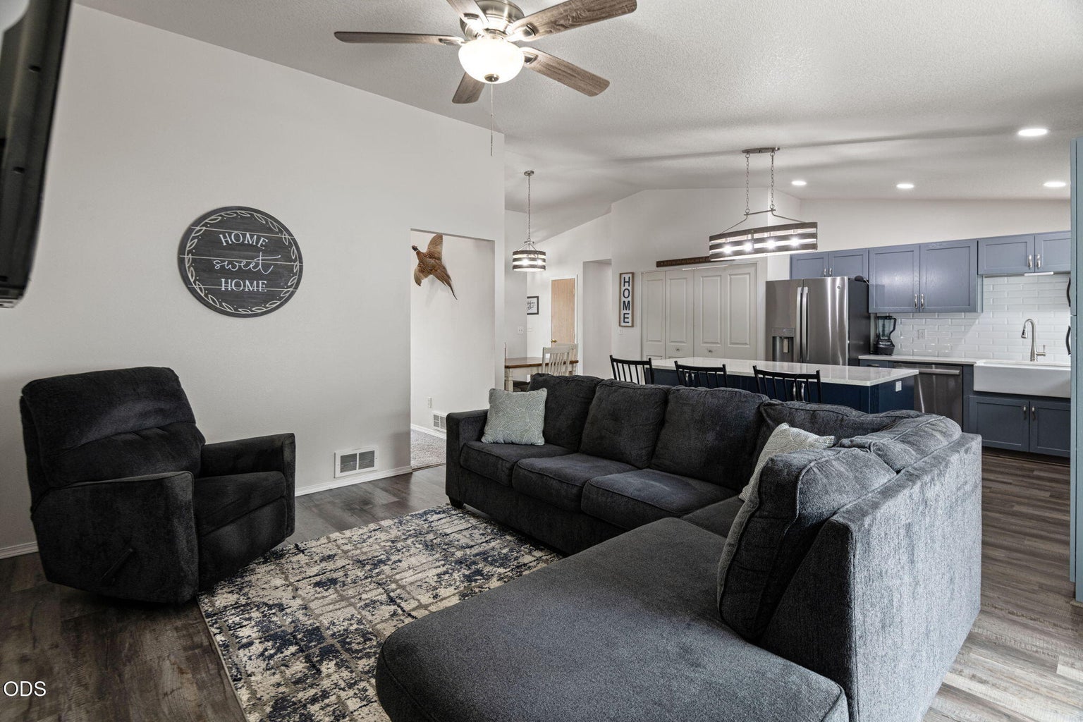Photo of 11431 NW Morrow Avenue 6 of 32