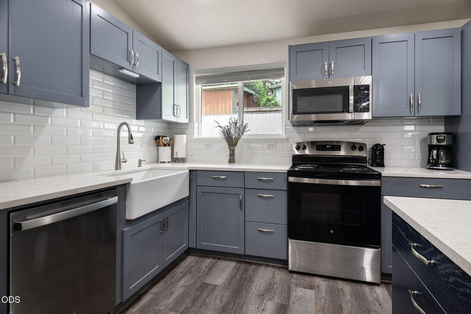 Photo of 11431 NW Morrow Avenue 9 of 32