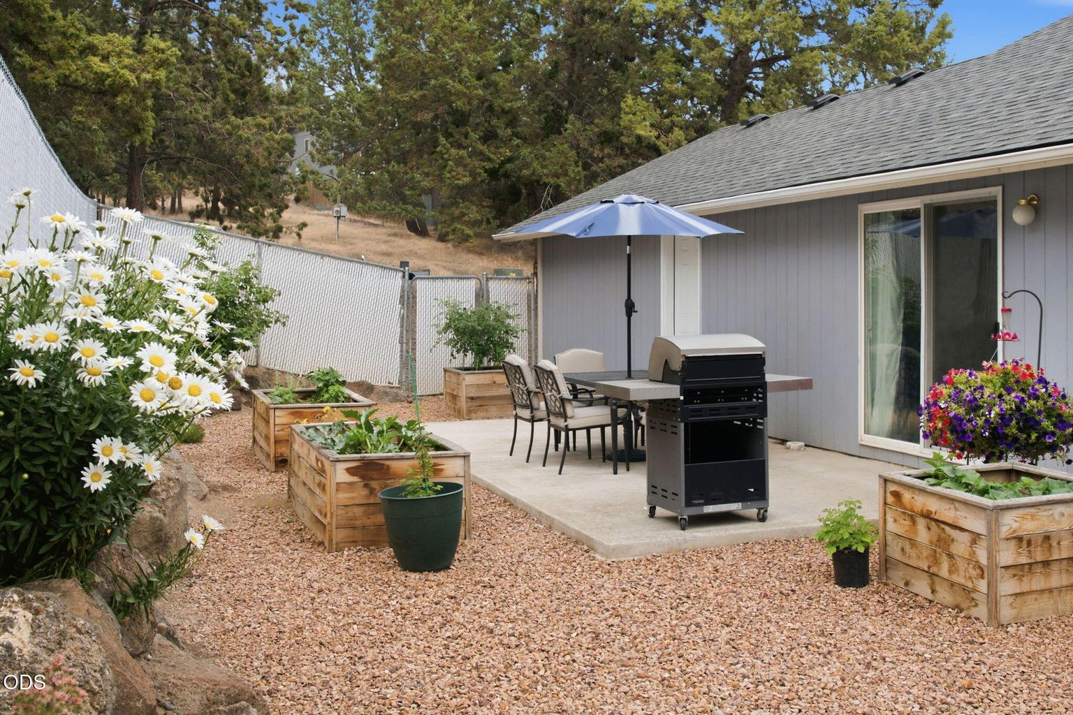Photo of 11431 NW Morrow Avenue 21 of 32
