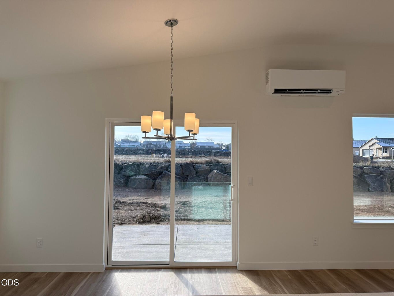Photo of 553 NE Mitchell Street 20 of 23