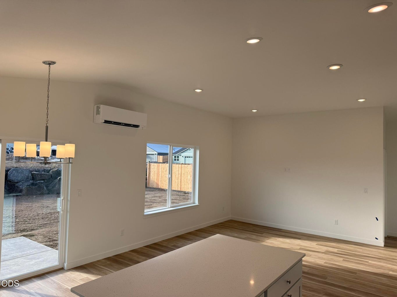 Photo of 553 NE Mitchell Street 18 of 23