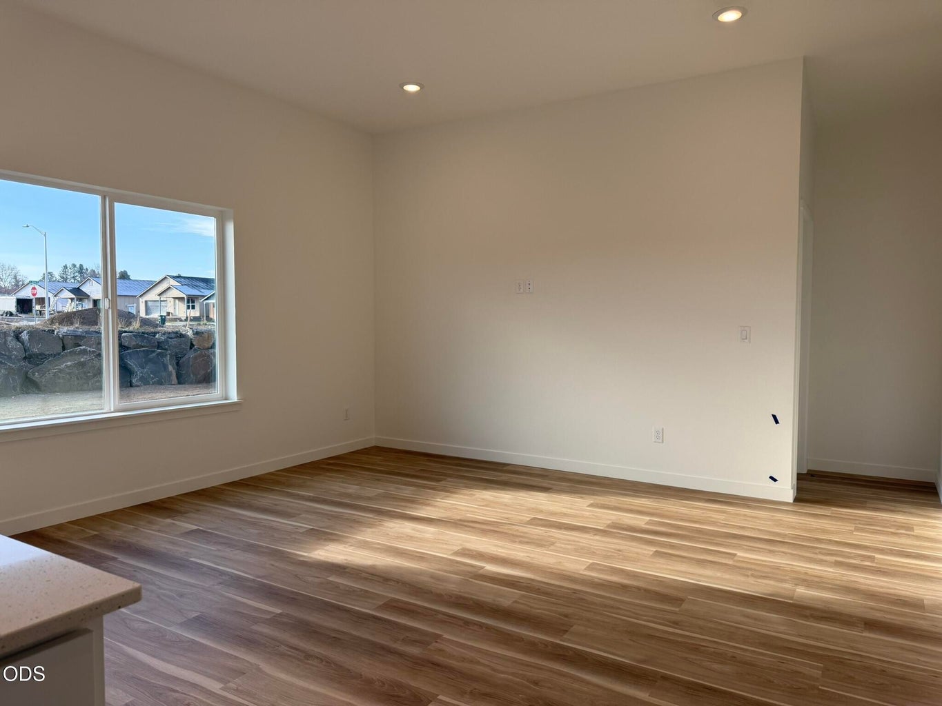 Photo of 553 NE Mitchell Street 22 of 23