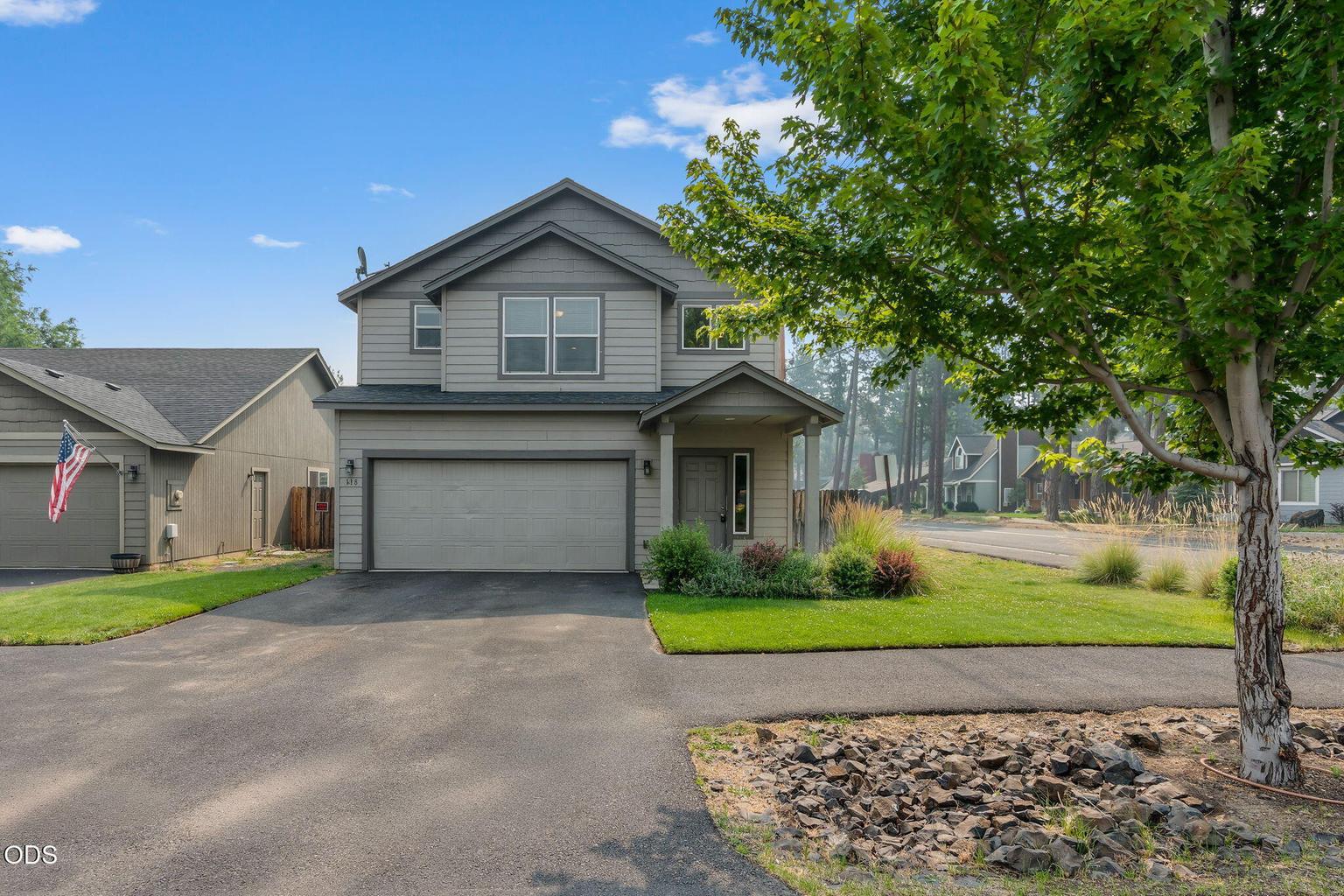 Photo of 118 N Cottage Lane 1 of 23