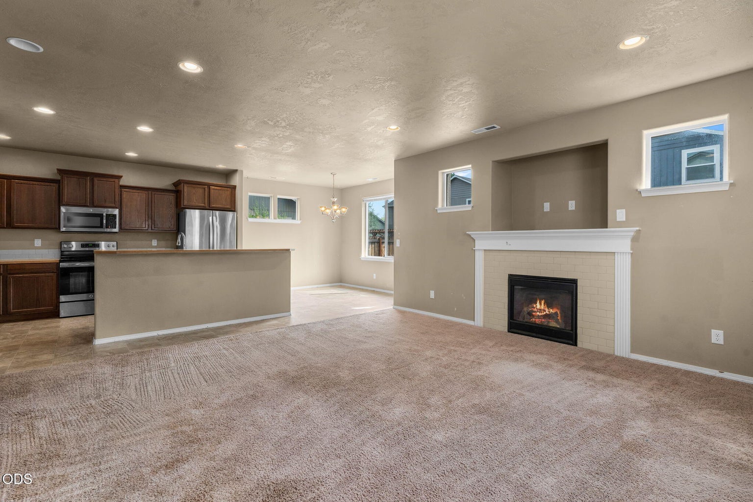 Photo of 118 N Cottage Lane 6 of 23