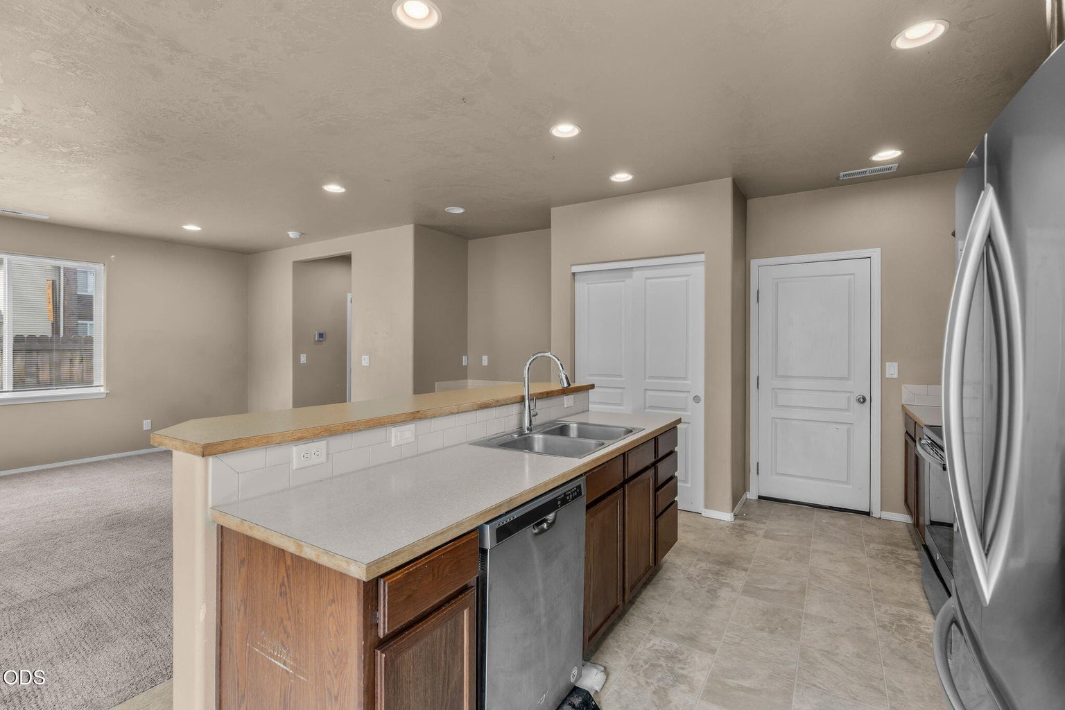 Photo of 118 N Cottage Lane 11 of 23