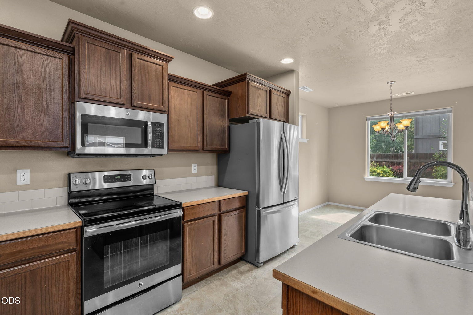 Photo of 118 N Cottage Lane 12 of 23