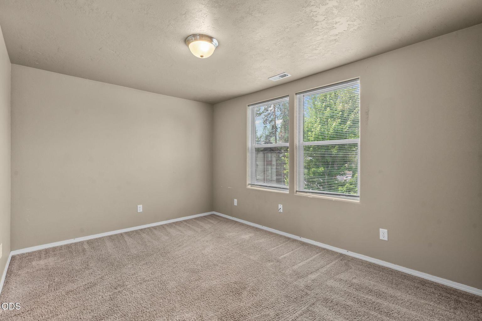 Photo of 118 N Cottage Lane 18 of 23