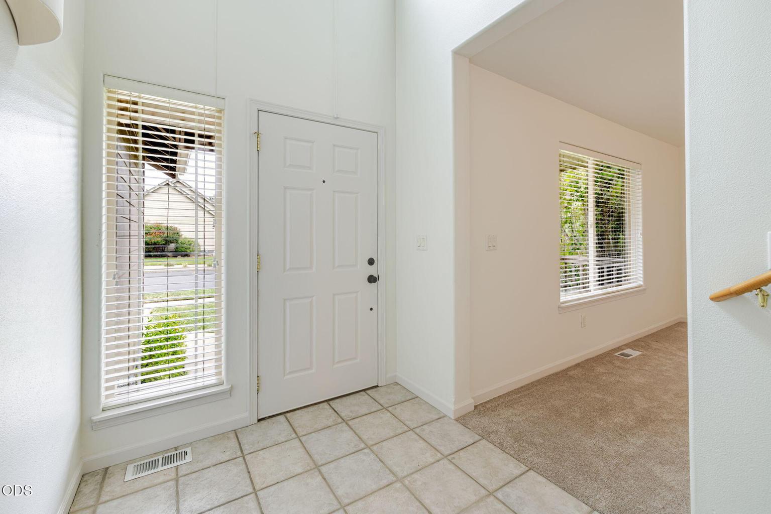 Photo of 2542 NE Keats Drive 15 of 25