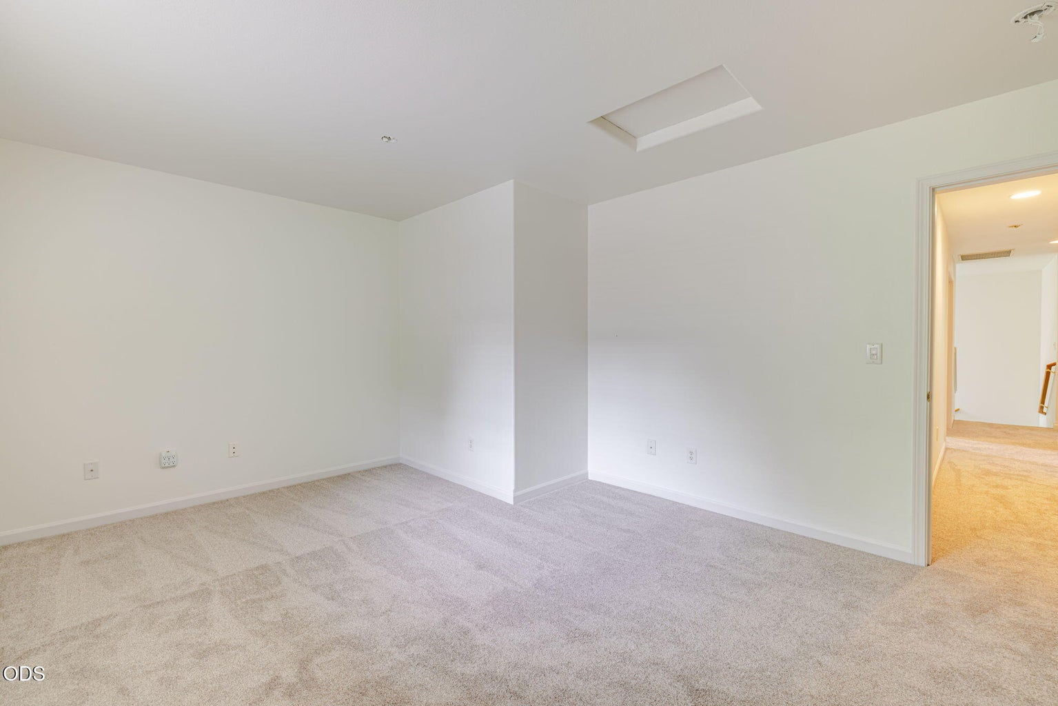Photo of 2542 NE Keats Drive 18 of 25