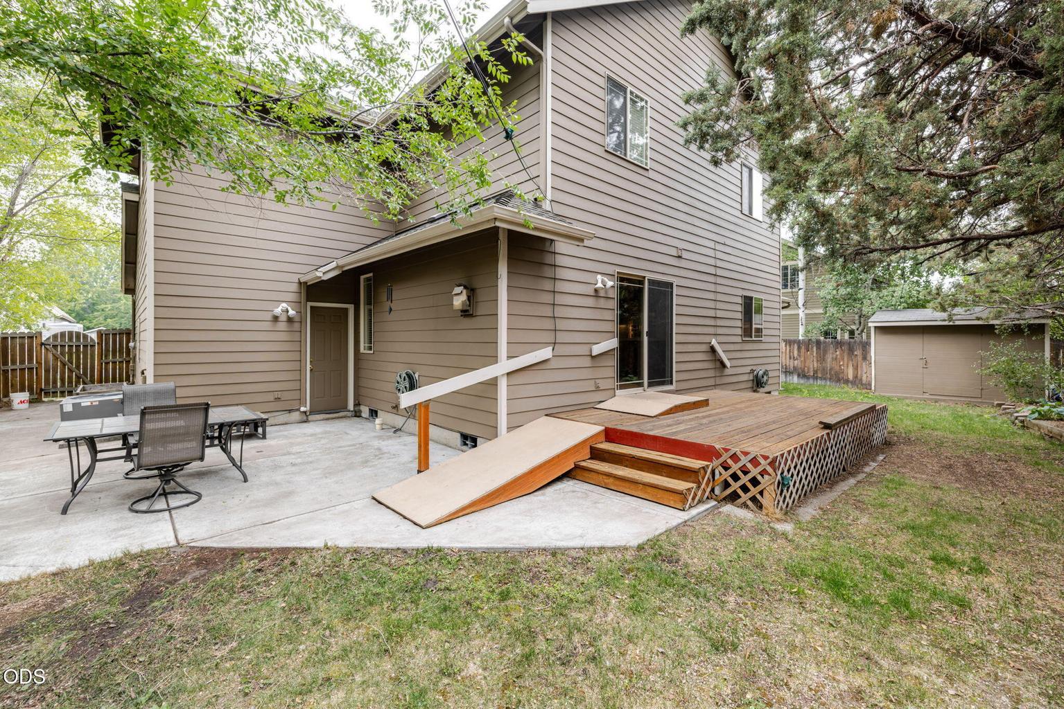 Photo of 2542 NE Keats Drive 19 of 25
