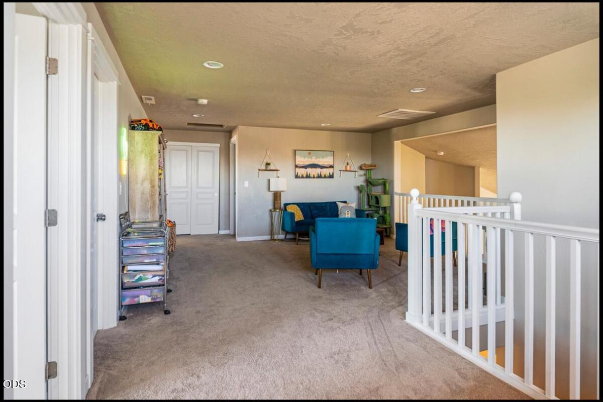 Photo of 4594 SW Volcano View Way 24 of 32