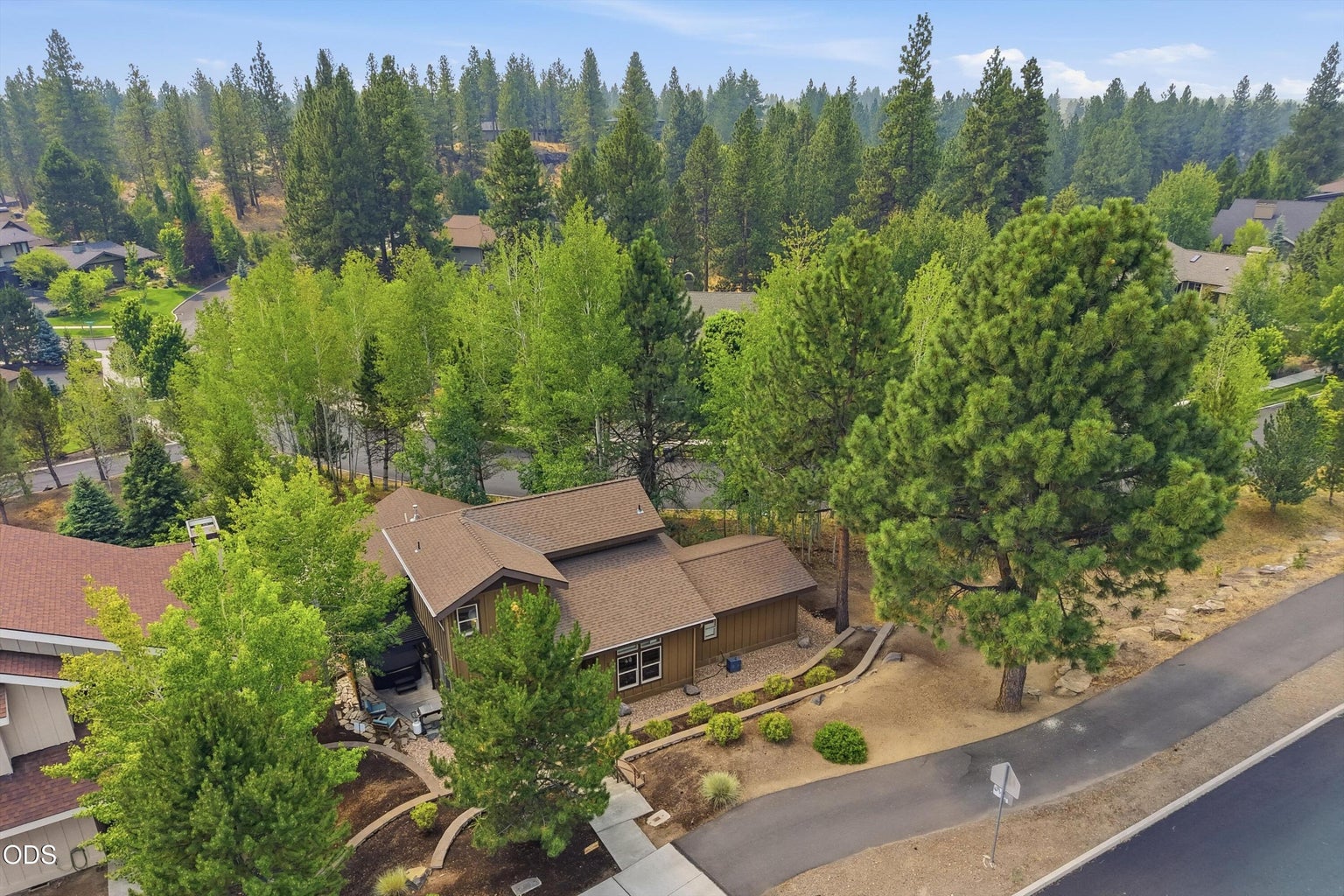 Photo of 2737 NW Skyliners Road 34 of 36