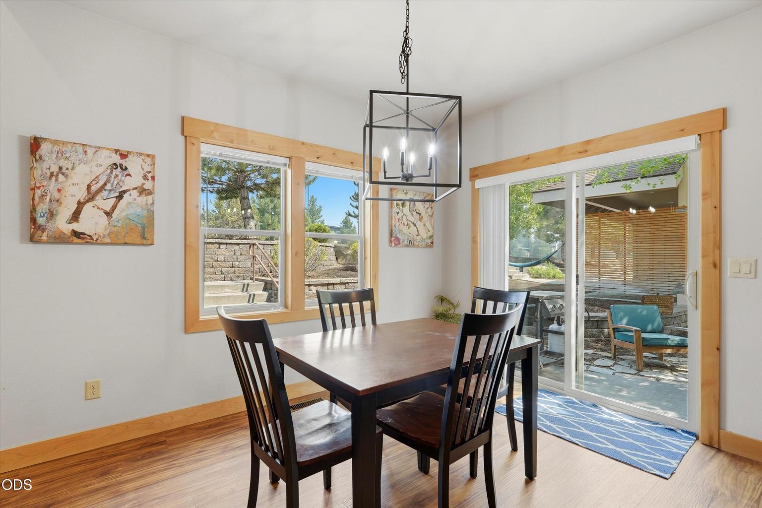 Photo of 2737 NW Skyliners Road 5 of 36