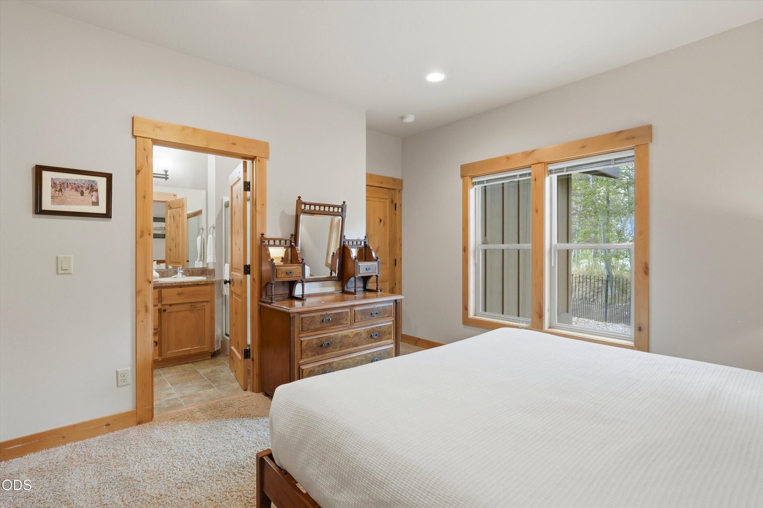 Photo of 2737 NW Skyliners Road 21 of 36