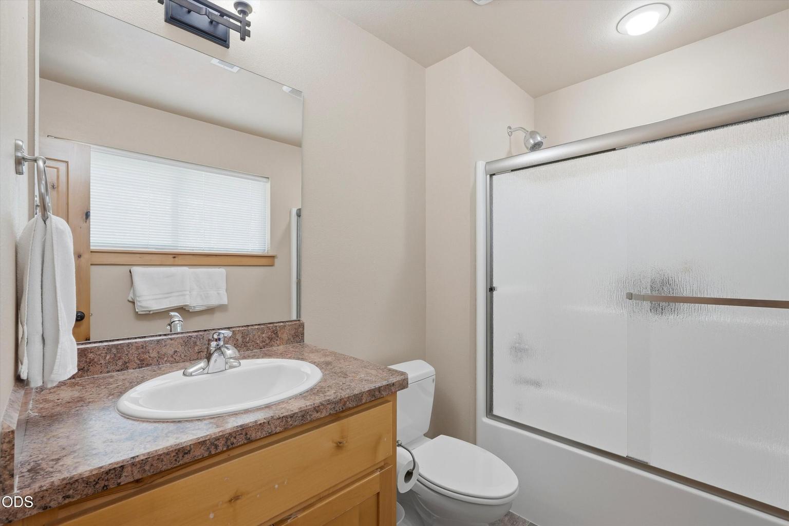 Photo of 2737 NW Skyliners Road 26 of 36