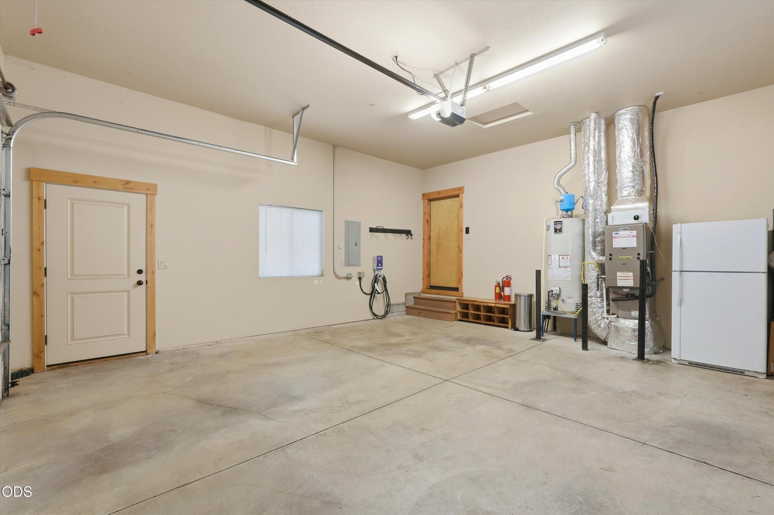 Photo of 2737 NW Skyliners Road 28 of 36